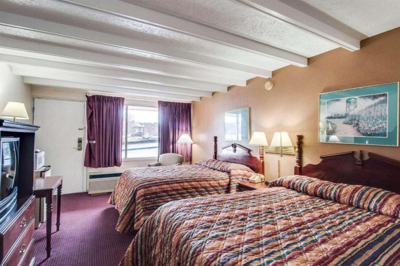 Rodeway Inn Galax Highway 58 Exterior foto